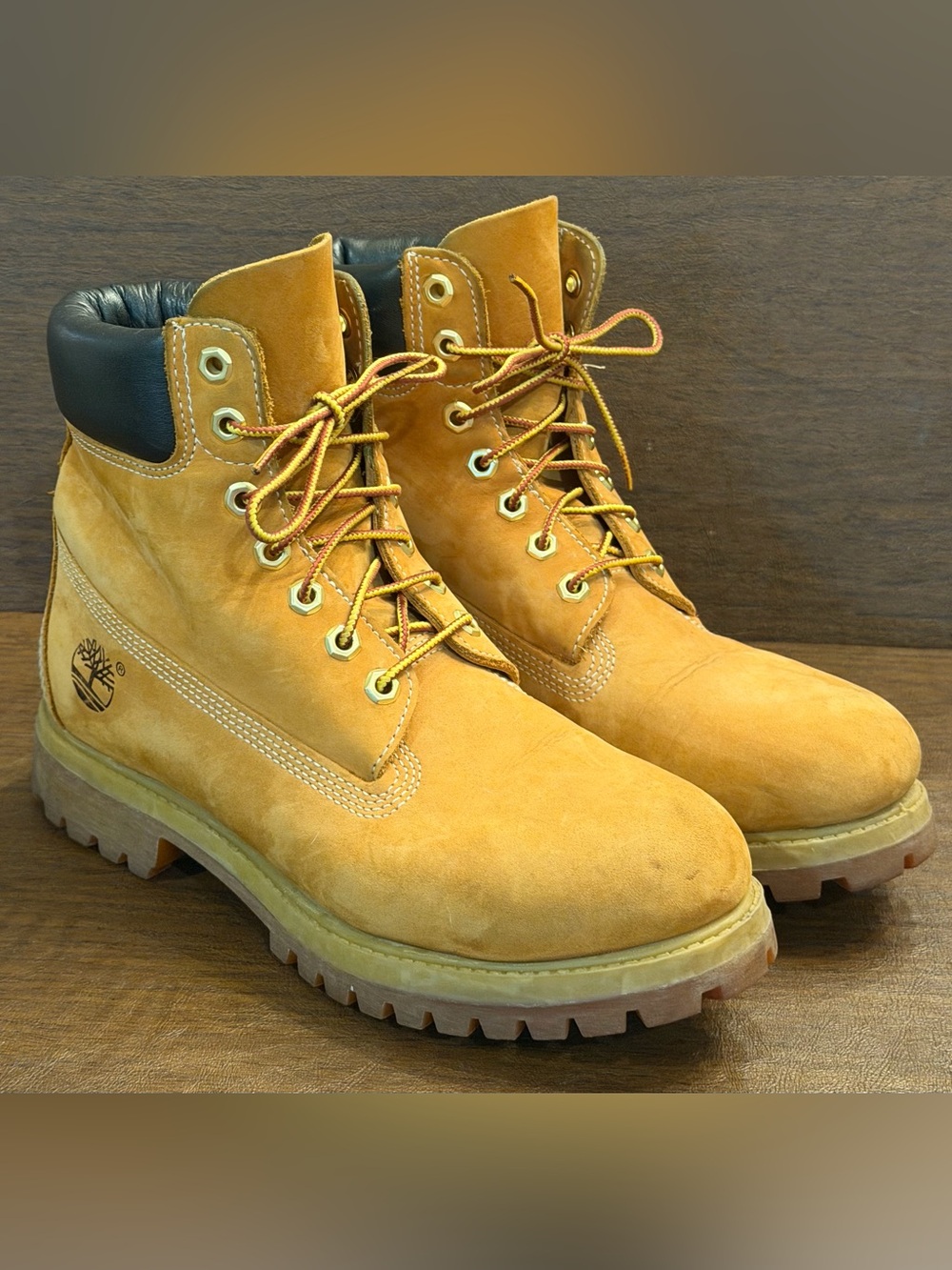 Timberland Men’s 6-Inch Premium Waterproof Boots Wheat Nubuck — Size 7.5 (10061)